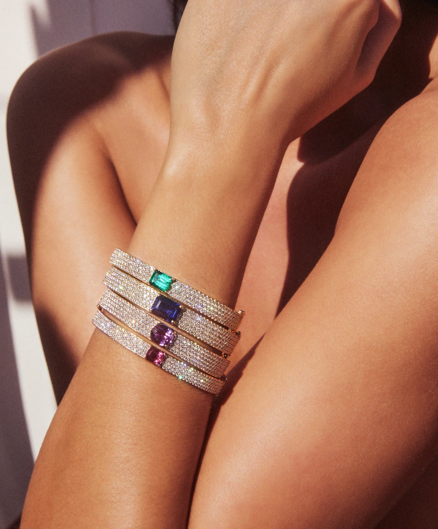 14K Solid Gold Diamond Oval Bracelet With Emerald Cut Emerald Center view 2